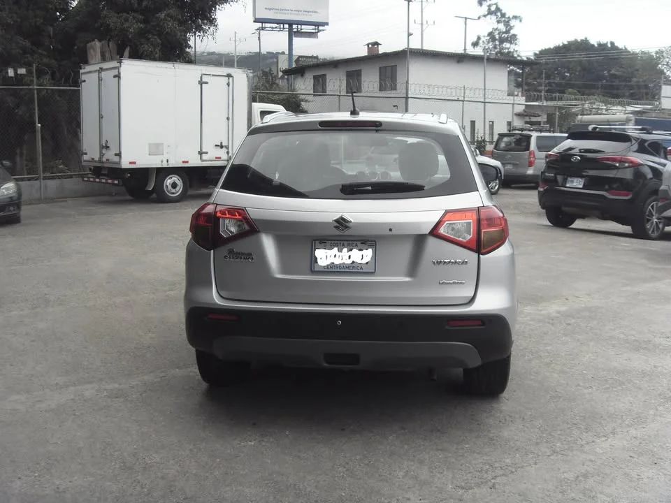 Suzuki Vitara GLX Z - Image 3