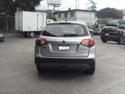 Suzuki Vitara GLX Z - Image 3