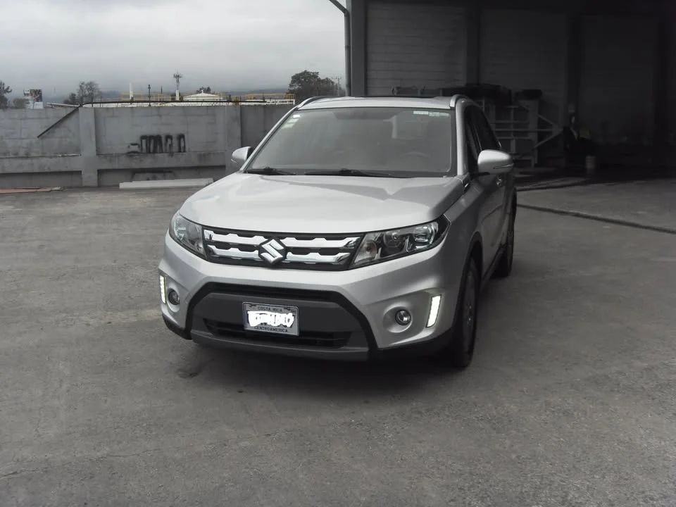 Suzuki Vitara GLX Z - Image 5