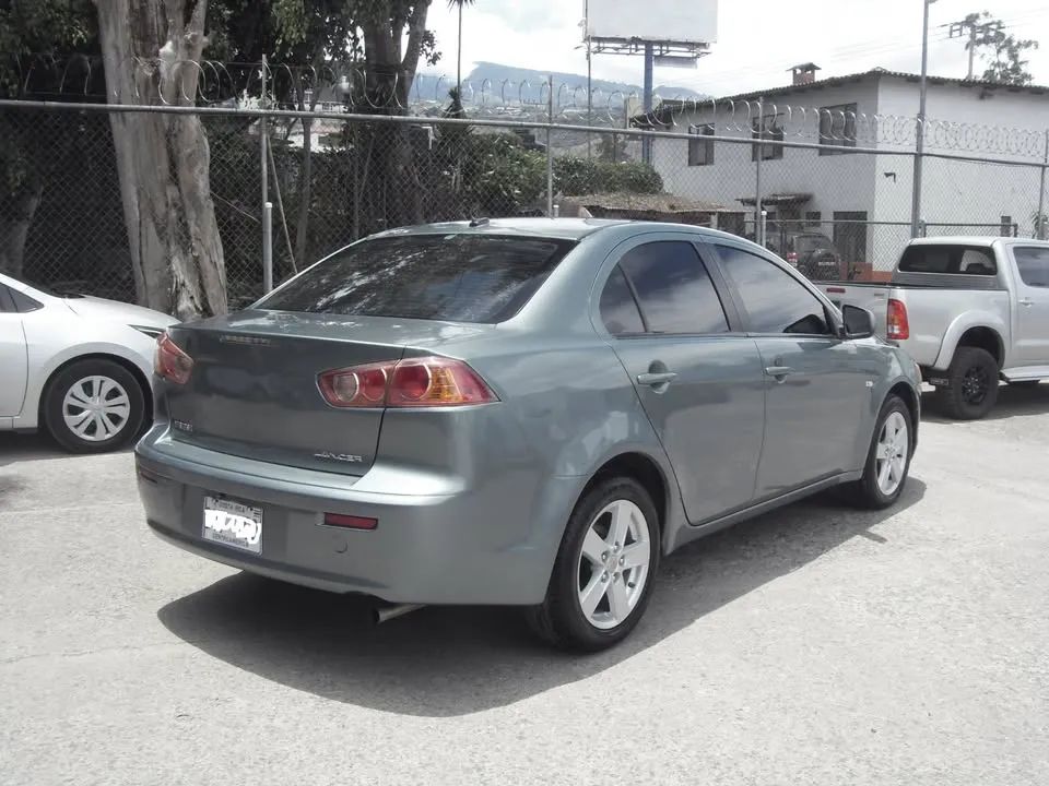 Mitsubishi Lancer - Image 3