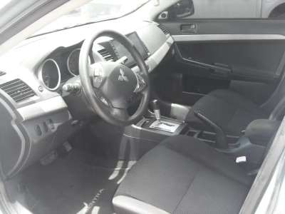 Mitsubishi Lancer - Image 9