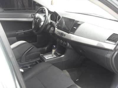 Mitsubishi Lancer - Image 12