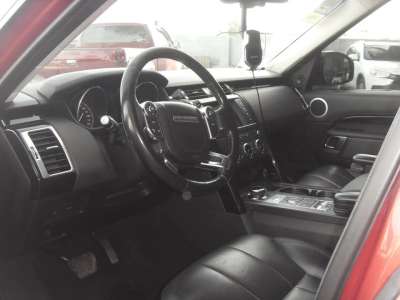 Land Rover Discovery SE - Image 12