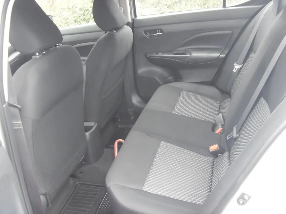 Nissan Versa - Image 10