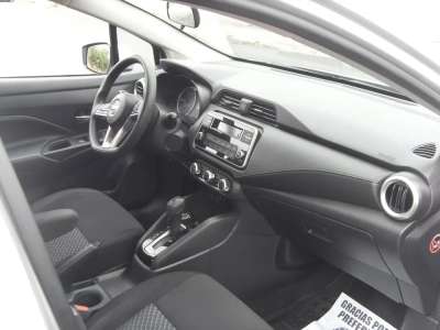Nissan Versa - Image 12