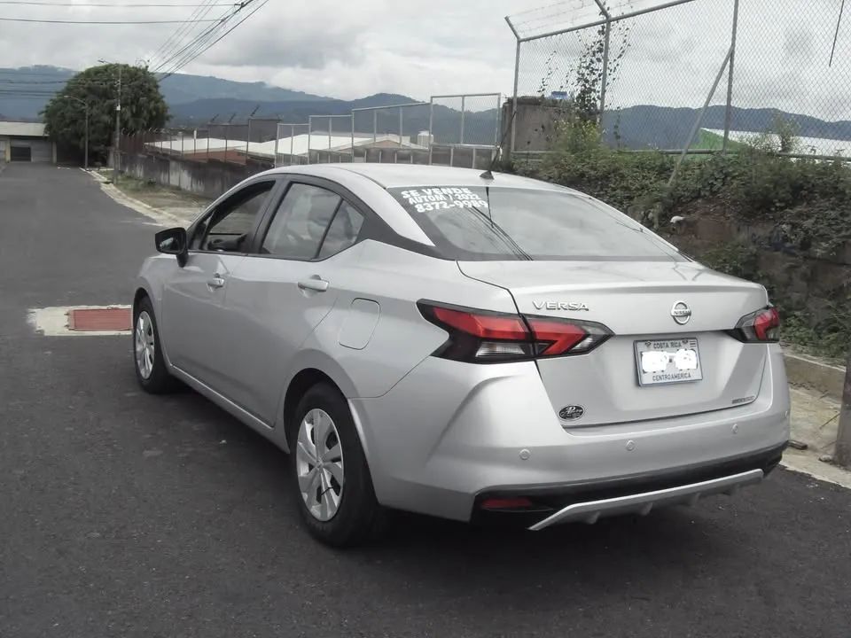 Nissan Versa - Image 14