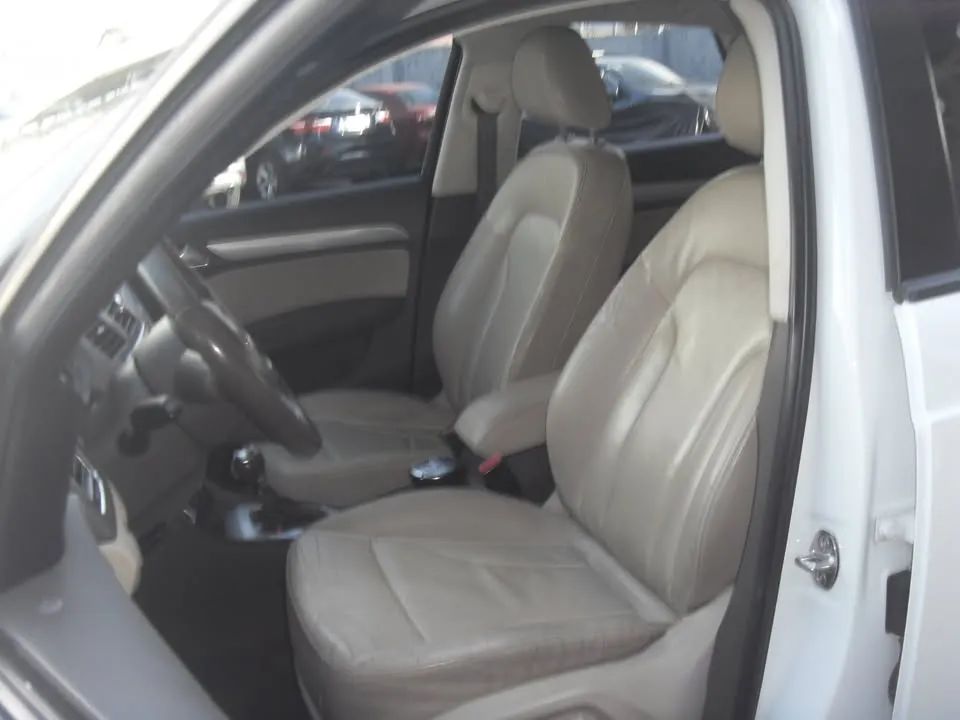 Audi Q3 - Image 10