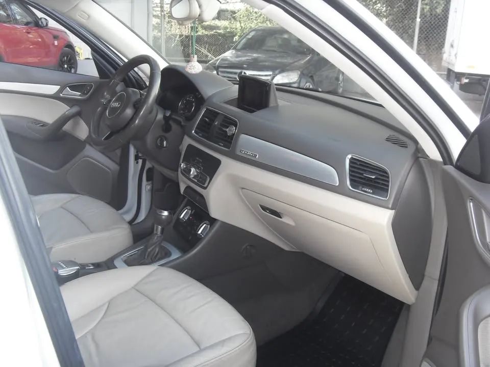Audi Q3 - Image 13