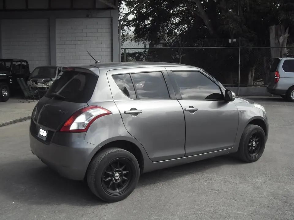 Suzuki Swift - Image 4