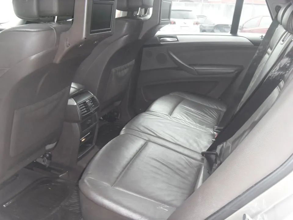 BMW X5 - Image 11