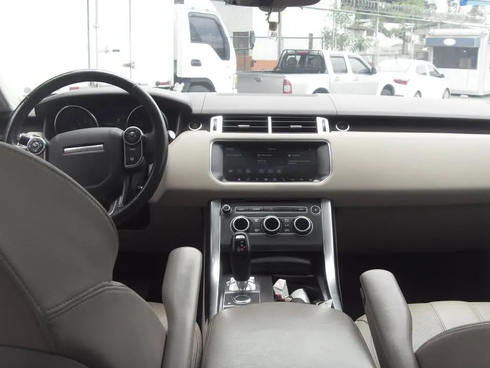 Land Rover Range Rover Sport - Image 11
