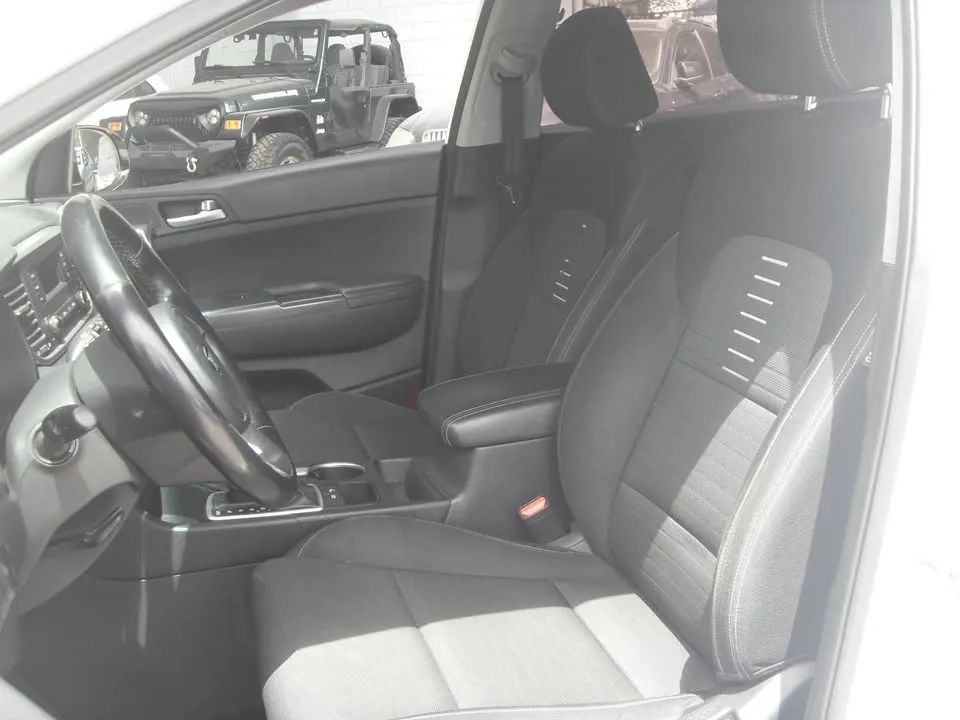 Kia Sportage - Image 11