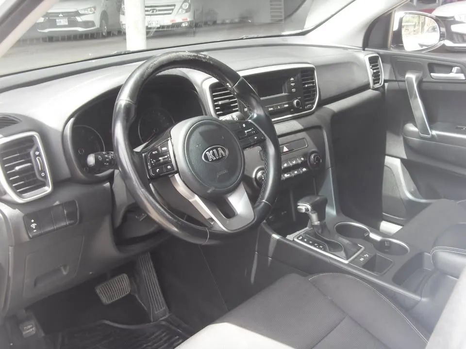 Kia Sportage - Image 12