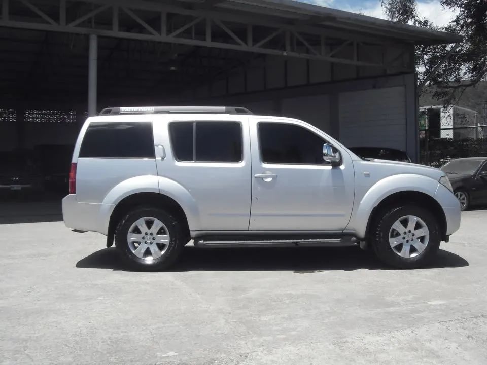 Nissan Pathfinder - Image 3
