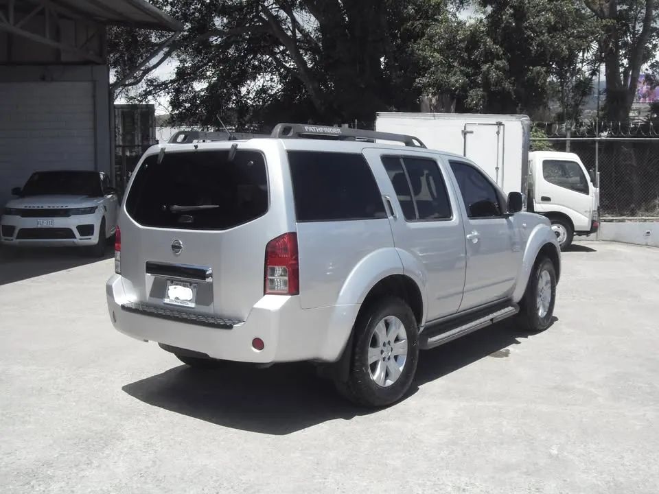 Nissan Pathfinder - Image 4