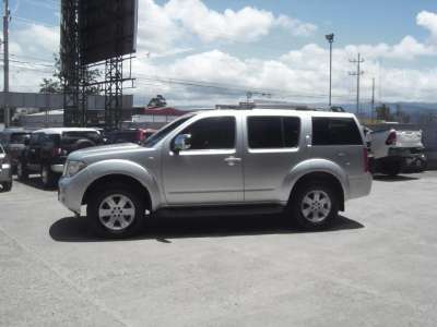Nissan Pathfinder - Image 7
