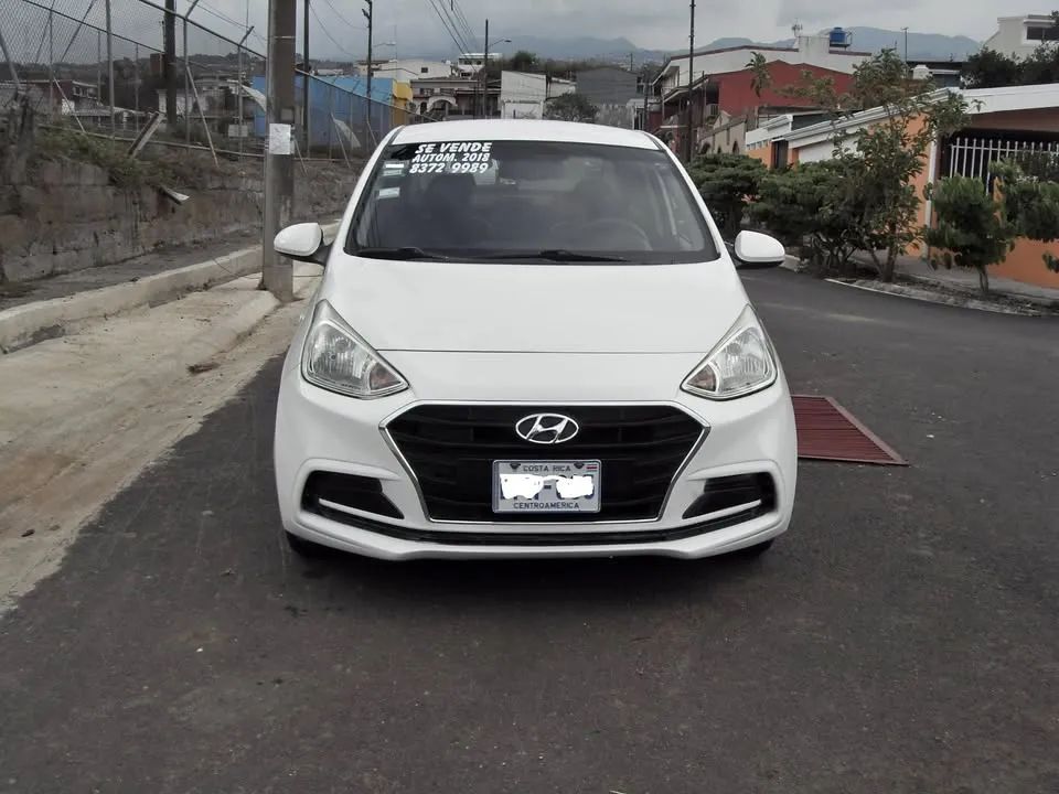 Hyundai Grand i10 Sedan - Image 1