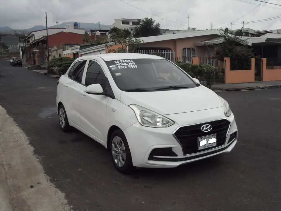 Hyundai Grand i10 Sedan - Image 2