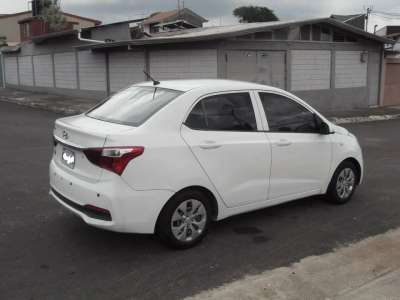 Hyundai Grand i10 Sedan - Image 8