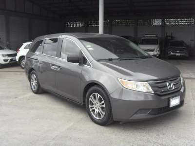 Honda Odyssey EXL - Image 2