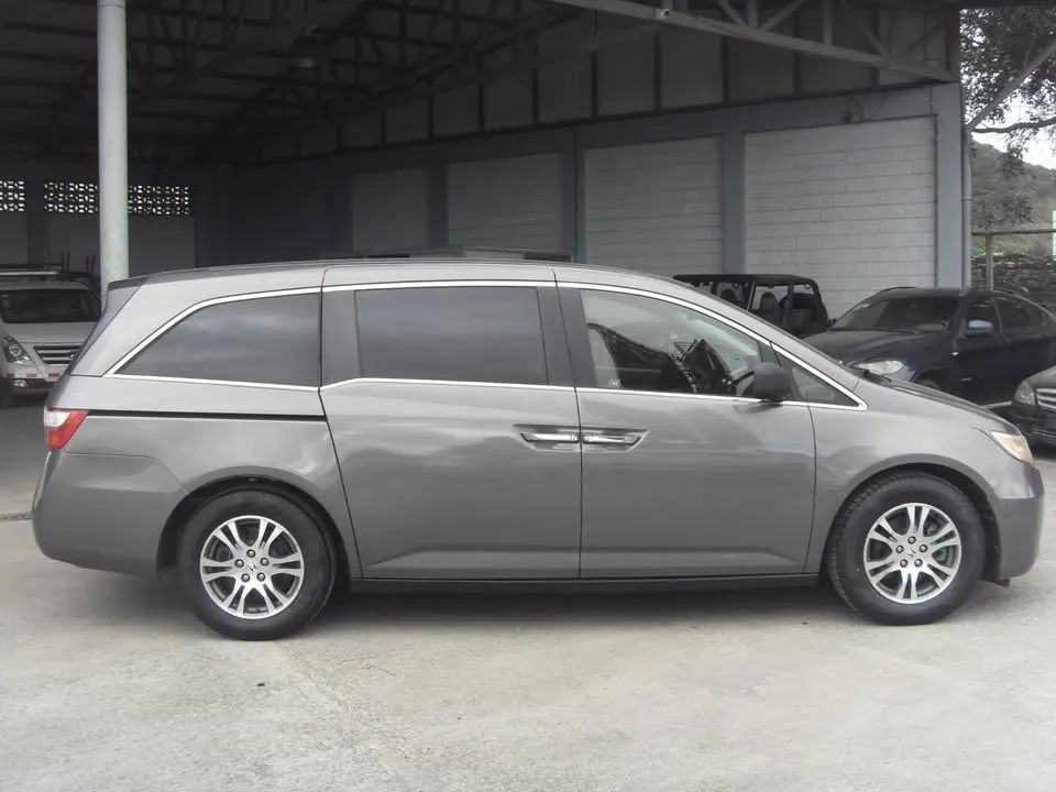 Honda Odyssey EXL - Image 3