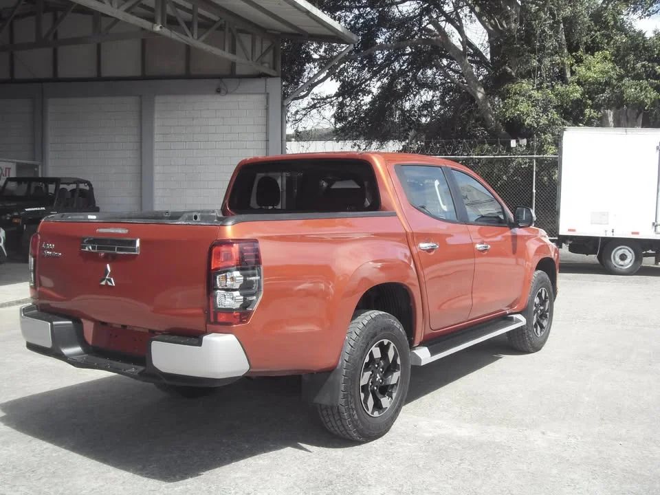 Mitsubishi L200 - Image 4