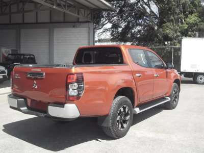 Mitsubishi L200 - Image 12