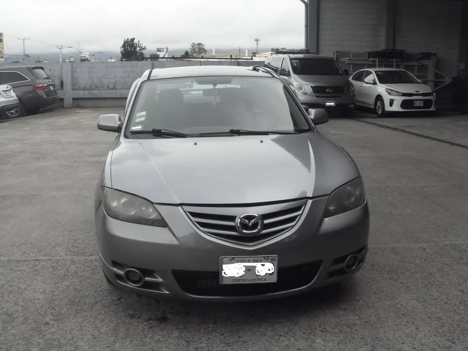 Mazda 3 - Image 1