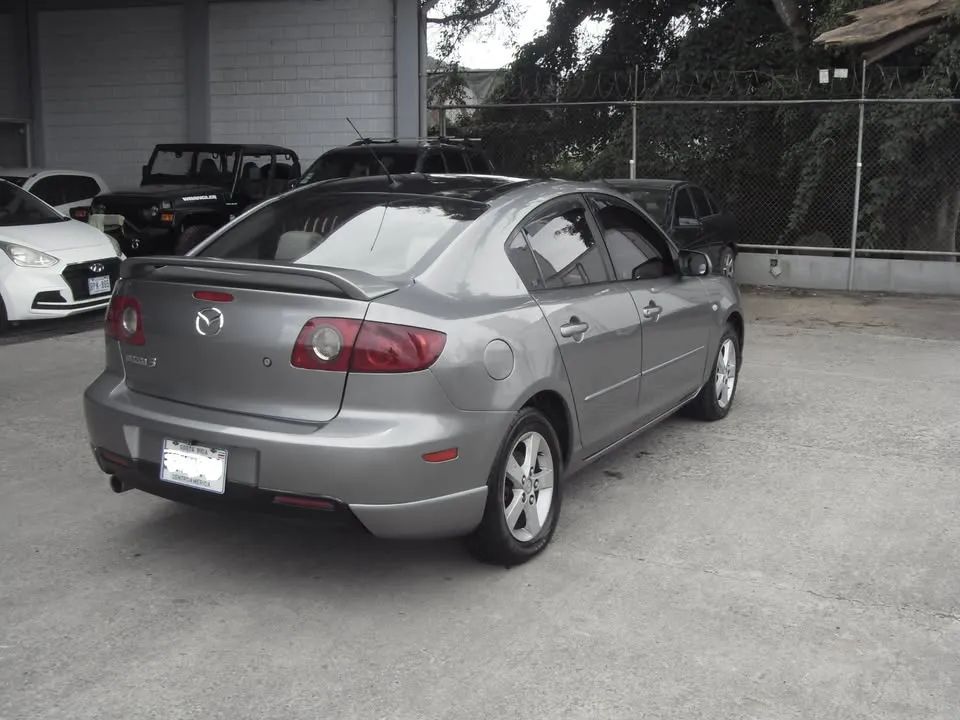 Mazda 3 - Image 3