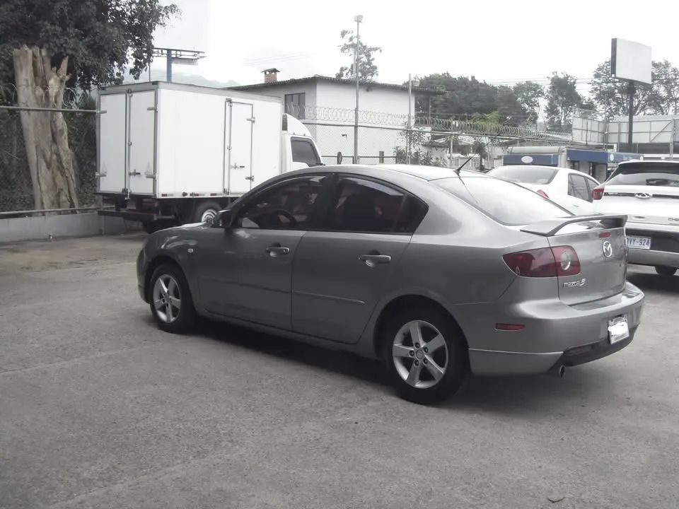 Mazda 3 - Image 5