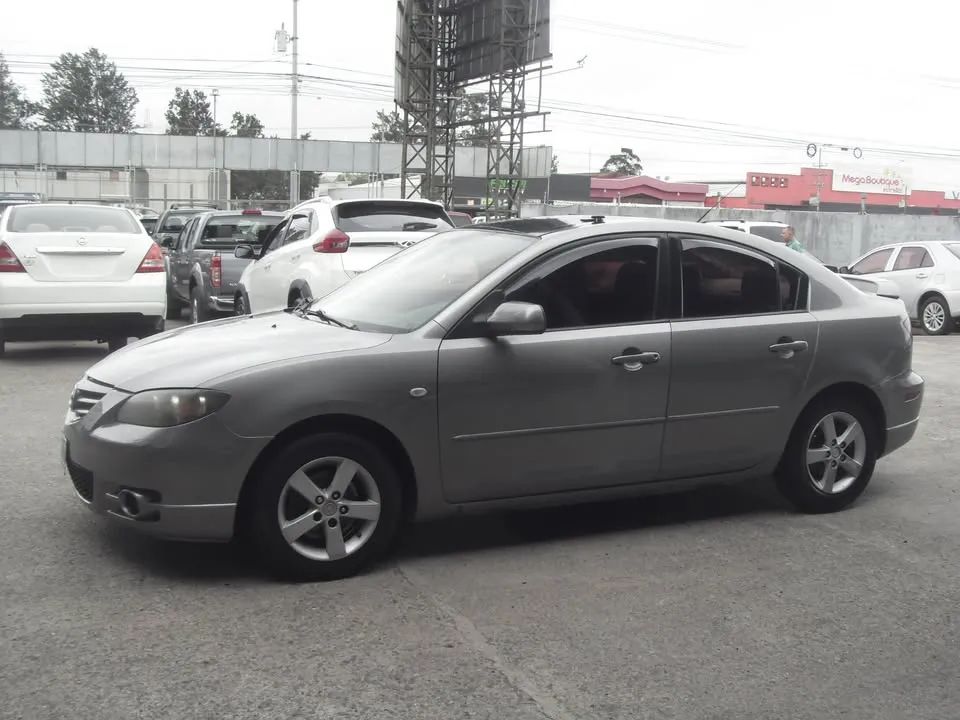 Mazda 3 - Image 8