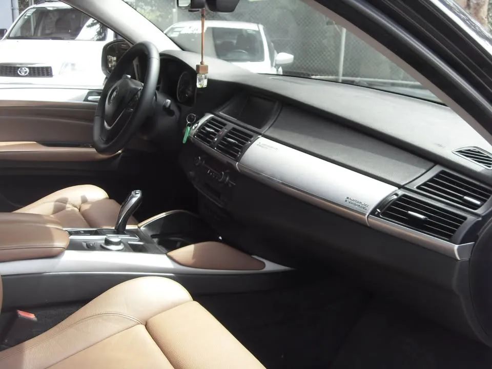 BMW X6 - Image 13