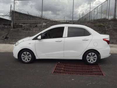 Hyundai Grand i10 Sedan - Image 5