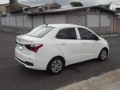 Hyundai Grand i10 Sedan - Image 8