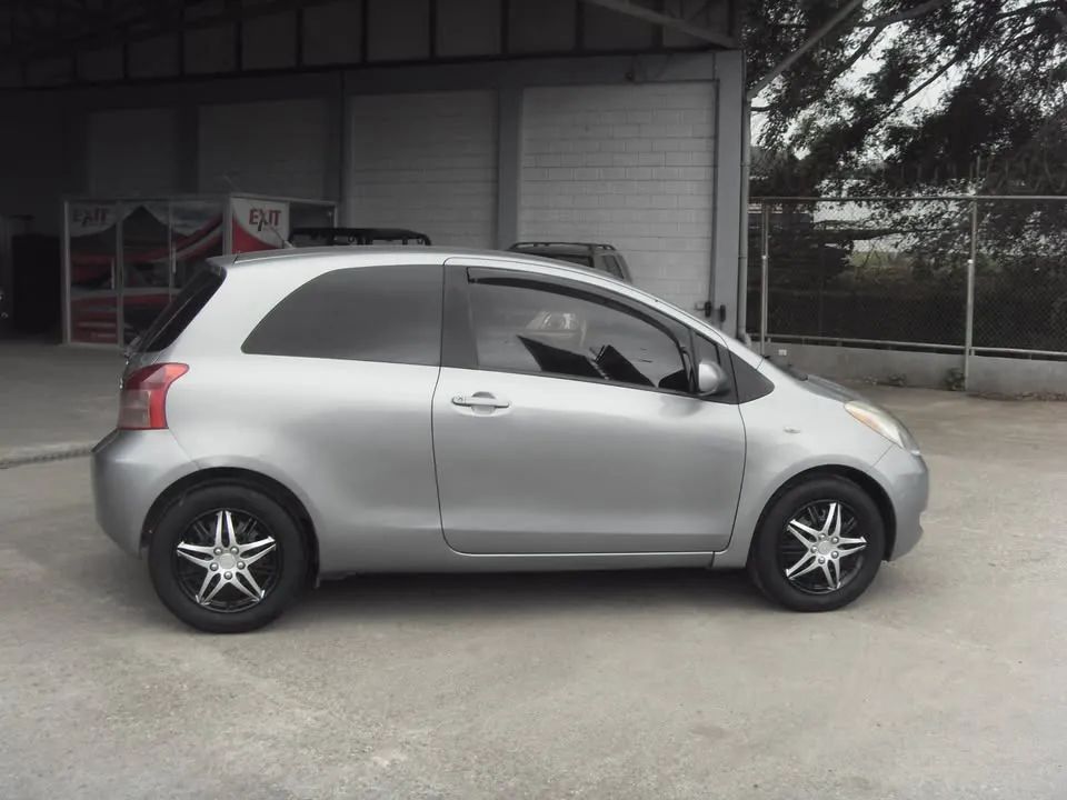 Toyota Yaris - Image 3