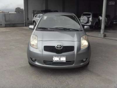 Toyota Yaris - Image 8