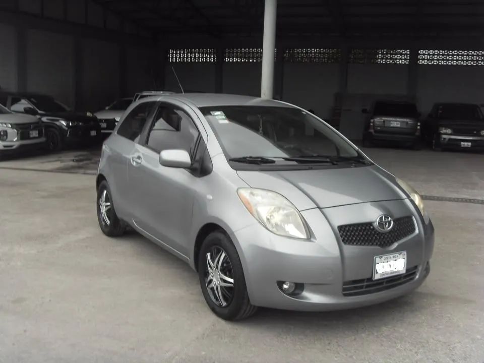 Toyota Yaris - Image 9