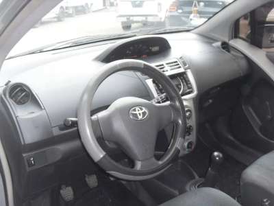 Toyota Yaris - Image 11