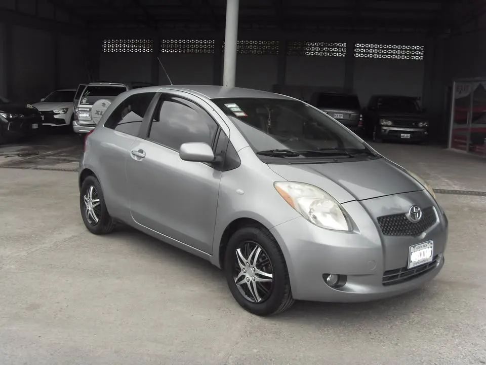 Toyota Yaris - Image 13