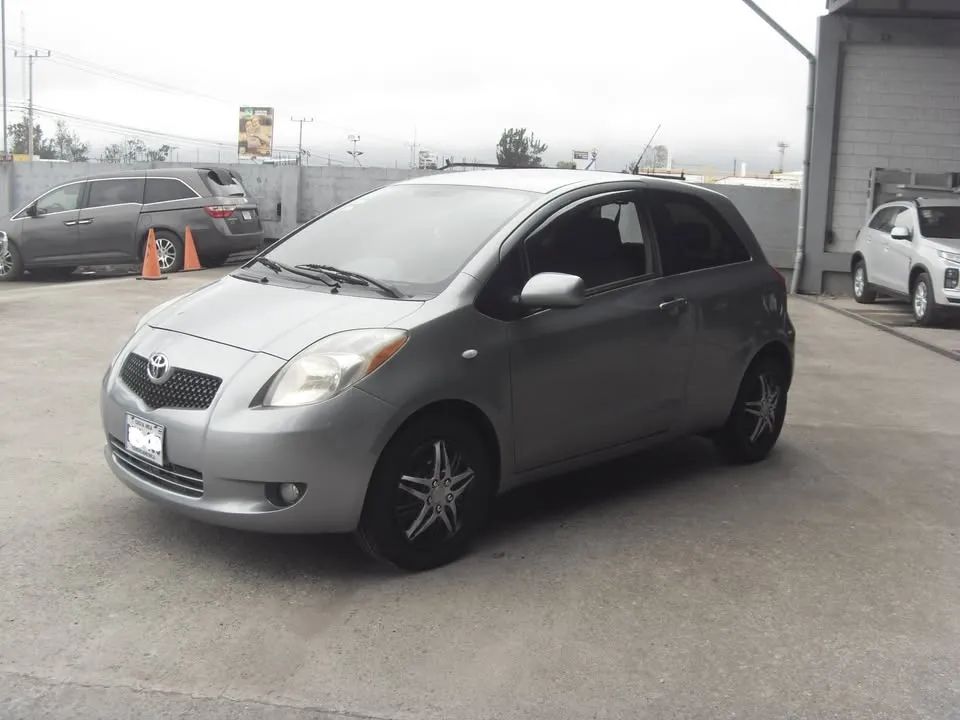 Toyota Yaris - Image 14