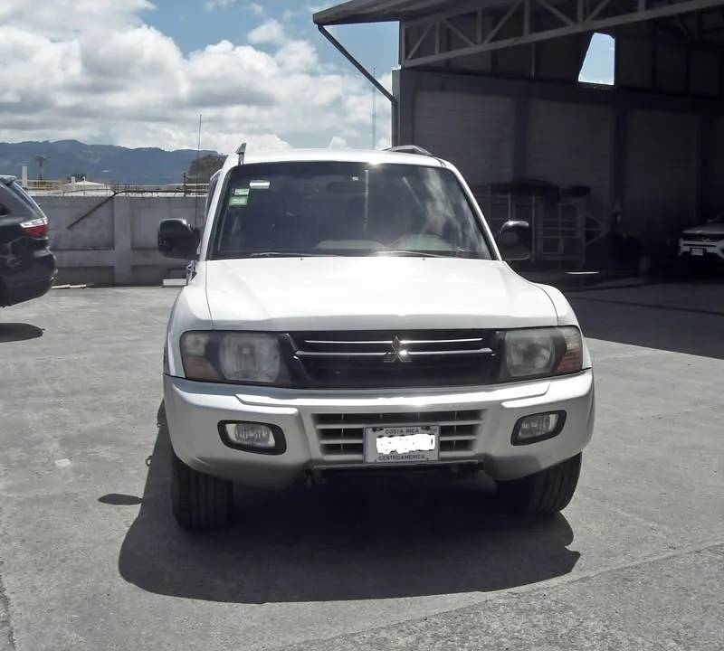 2001 Mitsubishi Montero XLS