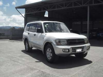 Mitsubishi Montero XLS - Image 2