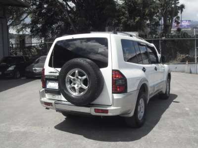 Mitsubishi Montero XLS - Image 5