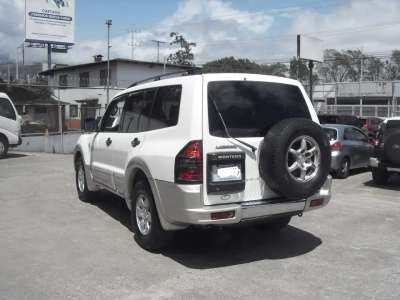 Mitsubishi Montero XLS - Image 7
