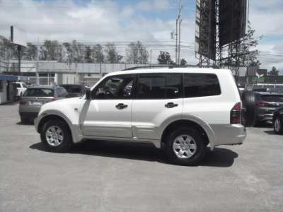 Mitsubishi Montero XLS - Image 8