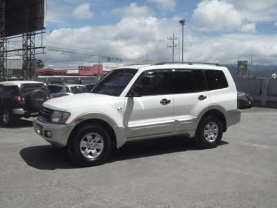 Mitsubishi Montero XLS - Image 9