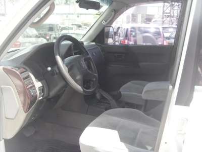 Mitsubishi Montero XLS - Image 10