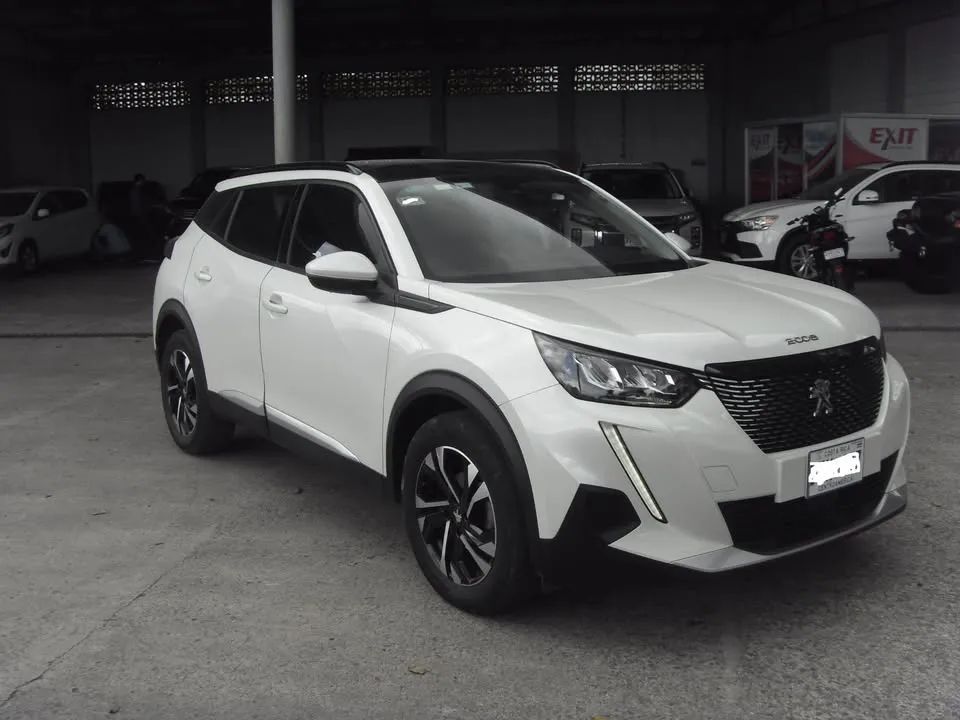 Peugeot 2008 - Image 2