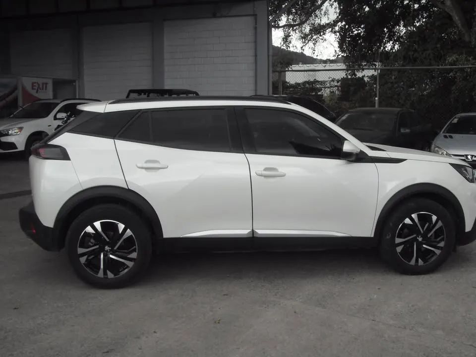 Peugeot 2008 - Image 3