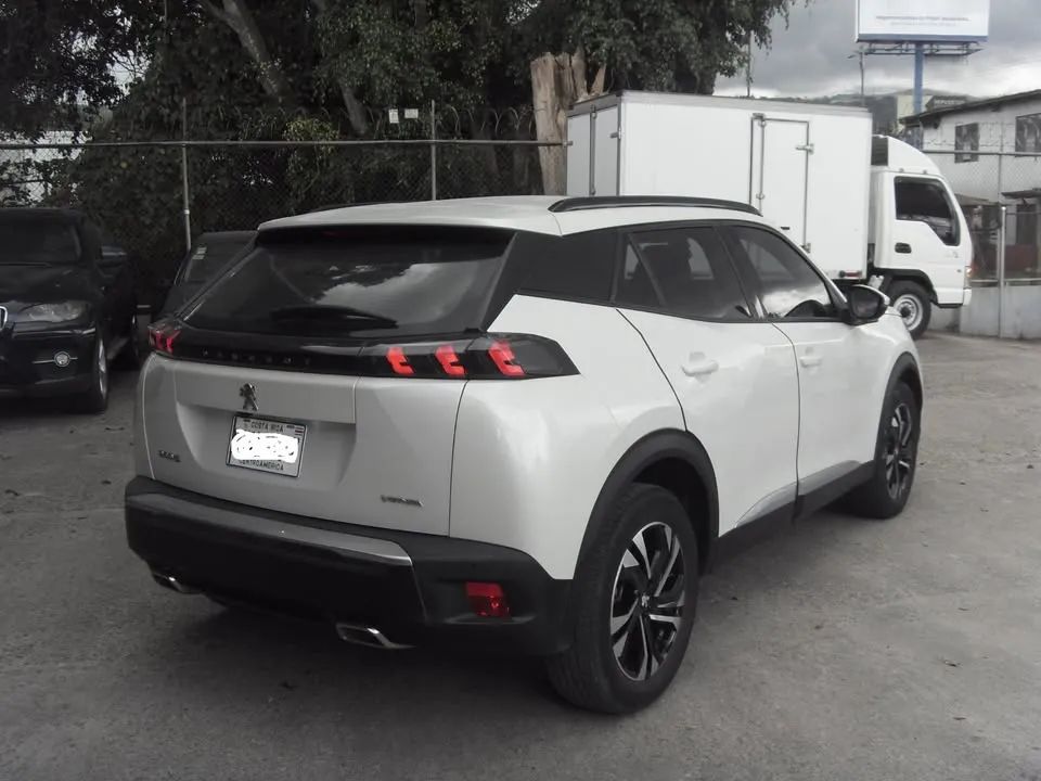 Peugeot 2008 - Image 4